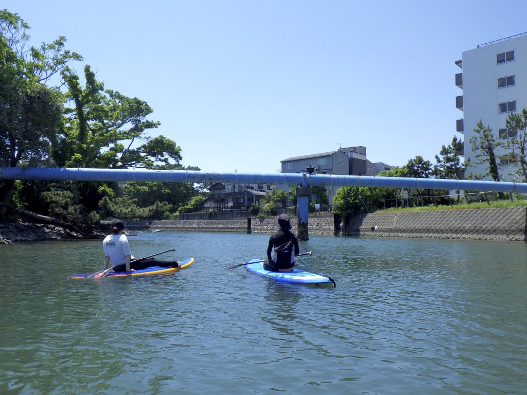 サップ逗子、川でゆったり休憩
