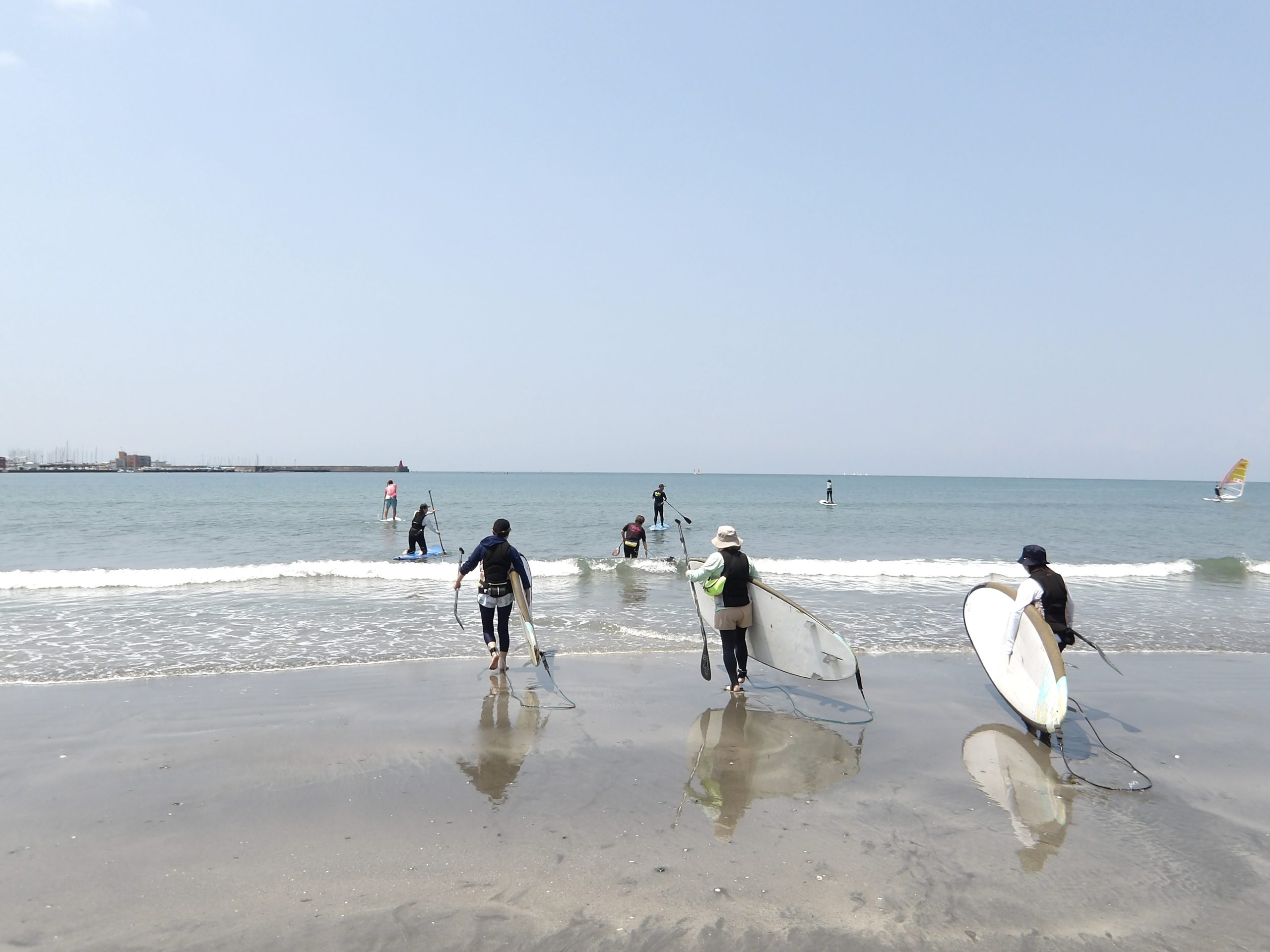 天気のいい逗子の海でサップ