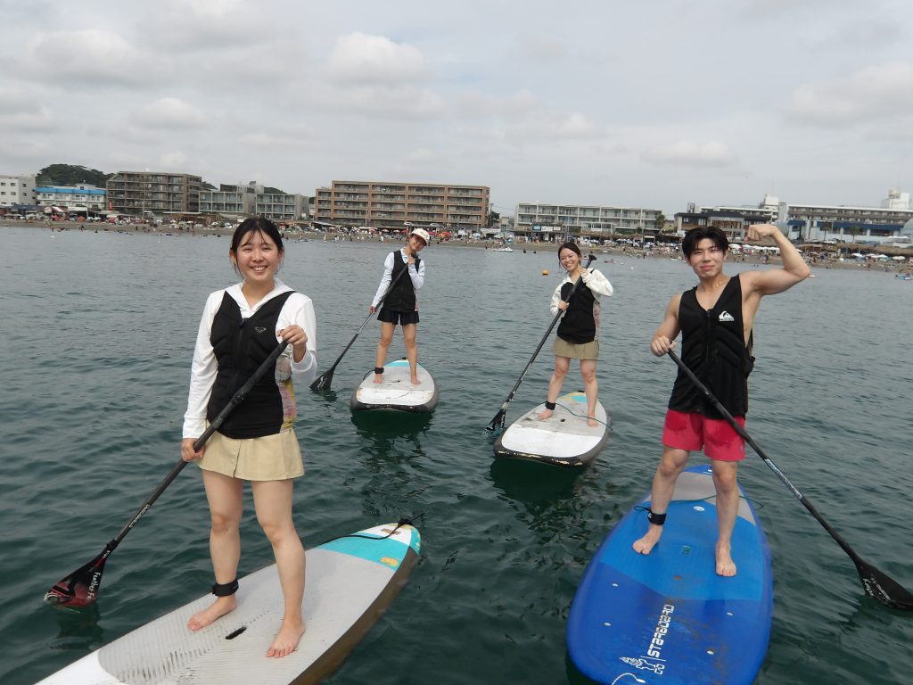 逗子海岸サップスクールの様子