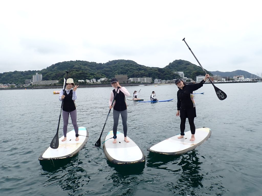 逗子海岸サップスクールの様子