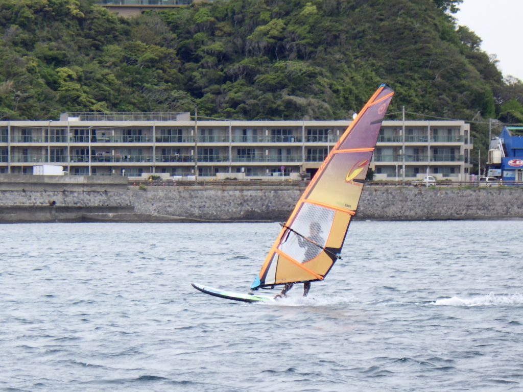 逗子、ウインドサーフィン、アンダープレーニング