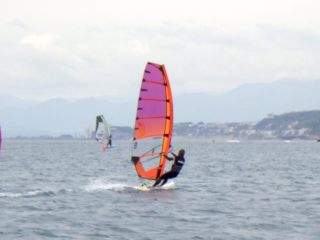 逗子海岸、ウインドサーフィン、プレーニング