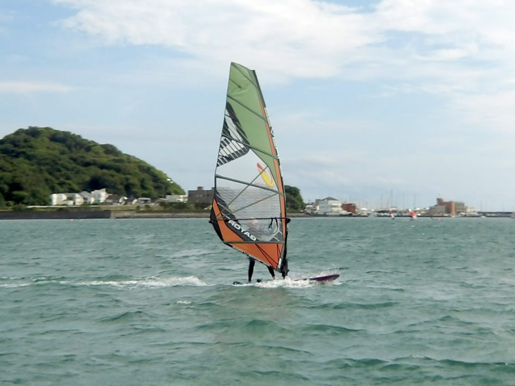 逗子海岸　ウインドサーフィン