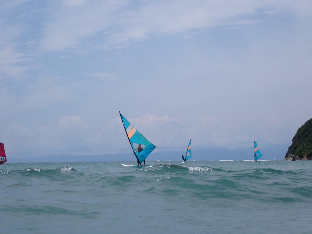 逗子海岸　ウインドサーフィン