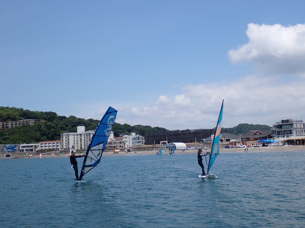 逗子海岸　ウインドサーフィン